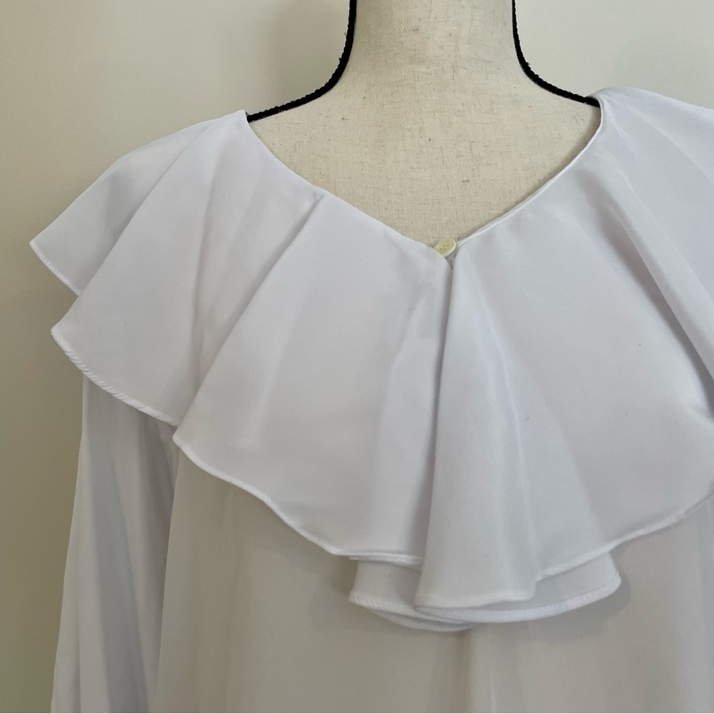 SOLD :: Vintage 90s Bertha Collar Blouse - Picture 4 of 10